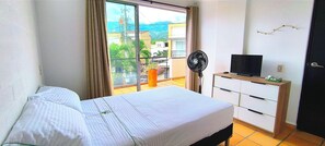 3 quartos, escrivaninha, Wi-Fi de cortesia, roupa de cama