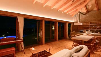 3 soverom, minibar (inkludert) og individuelt dekorert