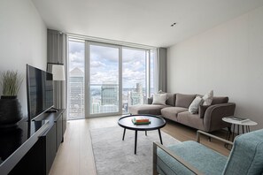 Apartment, Accessible - Immaculate Two-bedroom Apartment in Canary Wharf (London)