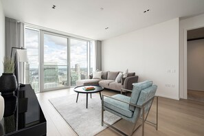 Apartment, Accessible | 2 bedrooms, Internet - Immaculate Two-bedroom Apartment in Canary Wharf (London)