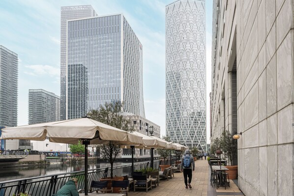 Apartment, Accessible | 3 bedrooms, Internet - Deluxe Riverside Apartment With City Views (London)