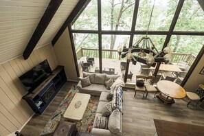 Älytelevisio, takka, videopelejä