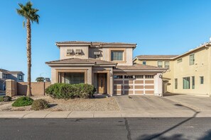 Exterior - Spacious 4-bedroom house in delightful Surprise with WiFi, AC close to downtown (Surprise)