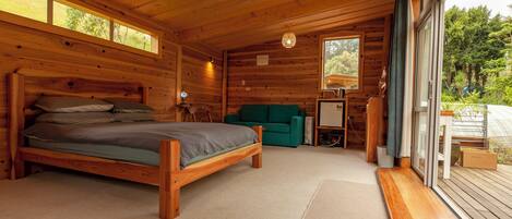 1 bedroom, internet, bed sheets