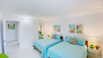 2 habitaciones, tabla de planchar con plancha, wifi y ropa de cama