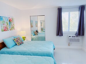 2 chambres, fer et planche à repasser, Wi-Fi, draps fournis