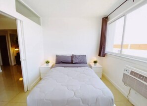 2 Schlafzimmer, Bügeleisen/Bügelbrett, Bettwäsche