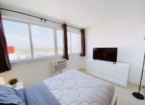 2 slaapkamers, een strijkplank/strijkijzer, beddengoed