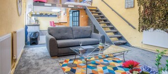 Clouds - 1 Bedroom Holiday Home - Milford Haven