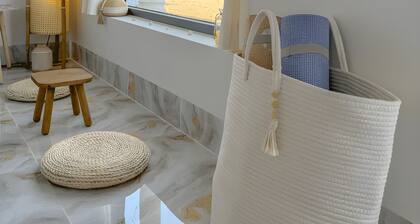 Qua by the beach
