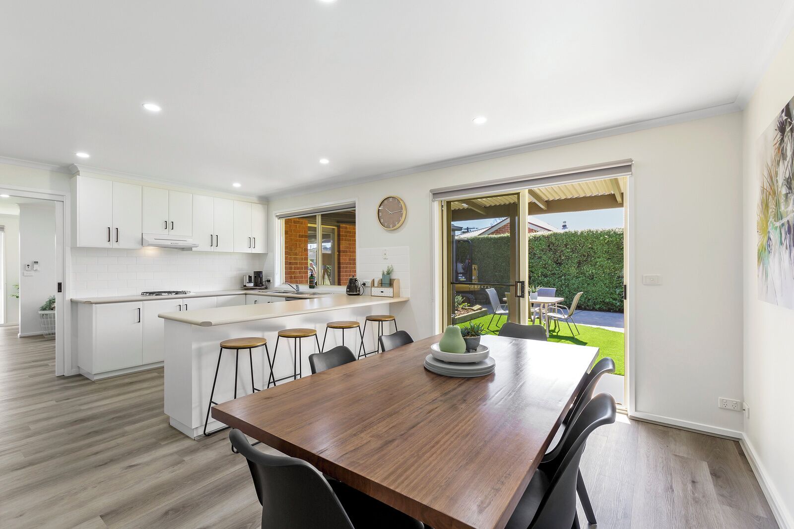 Apartment | 2 bedrooms, individually decorated, individually furnished