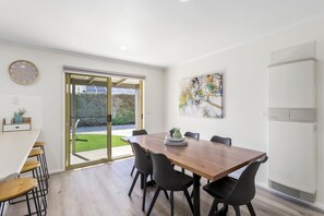 Appartement | 2 chambres, décor unique, ameublement unique, système d’insonorisation