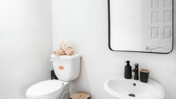 Towels, soap, shampoo, toilet paper