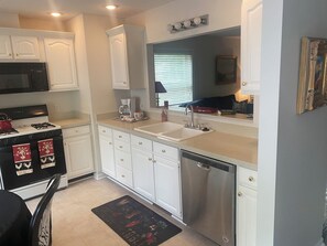 Fridge, oven, stovetop, dishwasher