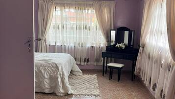 4 bedrooms, WiFi, bed sheets