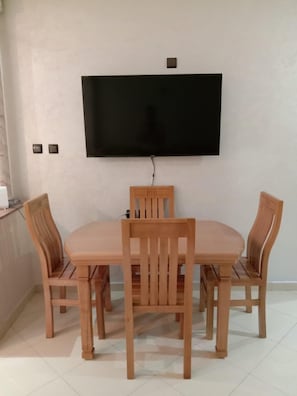 Dining - Tanjer Sea View Apartment - Relax in Style (Tanger)