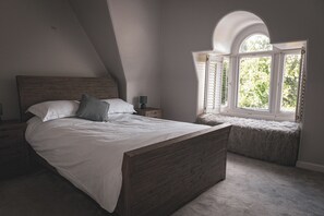 4 Schlafzimmer, Bügeleisen/Bügelbrett, WLAN, Bettwäsche