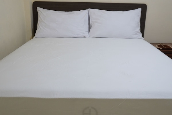 Standard Room, Non Smoking | Wi-fi percuma, cadar katil