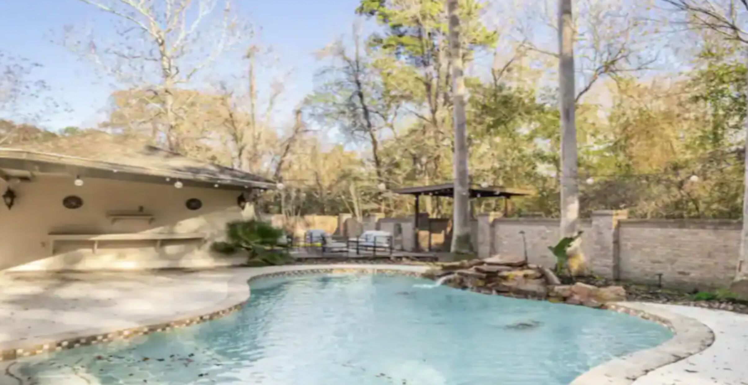 Spacious house with 12 beds / 5 bedroom with pool