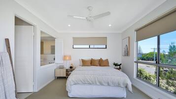 3 Schlafzimmer, Bügeleisen/Bügelbrett, Bettwäsche