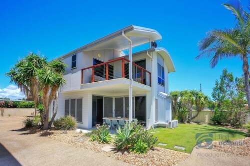 'Simplicity' Beach Side Town House 1