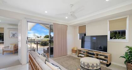 'Simplicity' Beach Side Town House 1