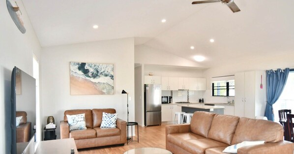 Fernseher, DVD-Player