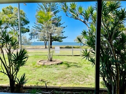 Low Set 3 Bedroom Home on the Esplanade