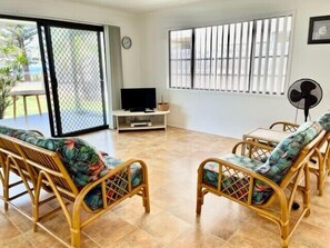 Fernseher, DVD-Player