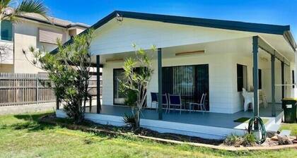 Low Set 3 Bedroom Home on the Esplanade