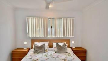 3 bedrooms, iron/ironing board