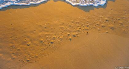 Beach House Escape! Highset holiday Home one street from the Beach.