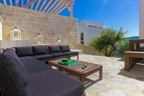 Villa, 4 Bedrooms, Smoking, Private Pool | Exterior