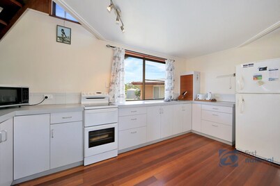 Lowset A-Frame Cottage