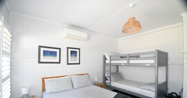 2 slaapkamers, een strijkplank/strijkijzer, gratis wifi