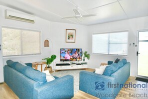 Smart TV, DVD player