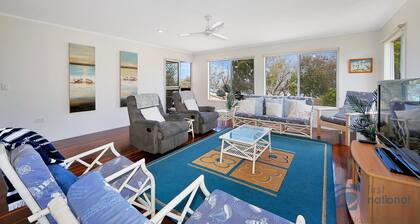 Easy Living Beach Front Holiday Home!