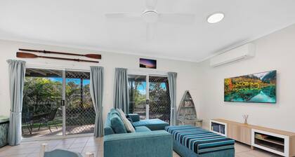 Spacious Open Plan Villa with Complex Pool