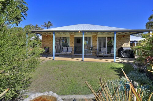 Spacious Open Plan Villa with Complex Pool
