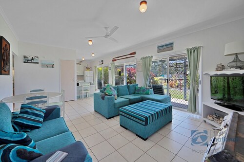 Spacious Open Plan Villa with Complex Pool