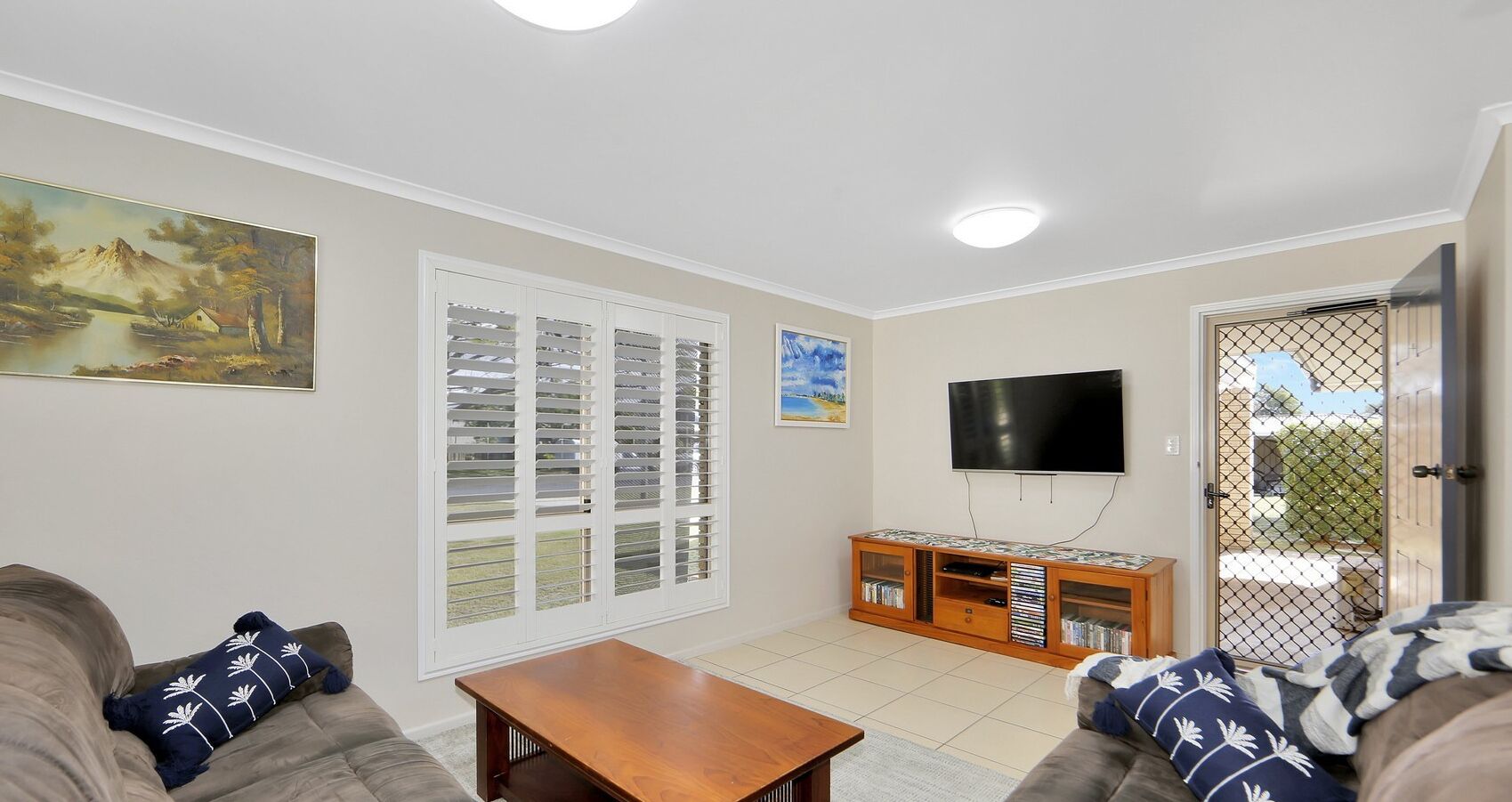 Modern Comfort, One Street From The Beach! - Burrum Heads