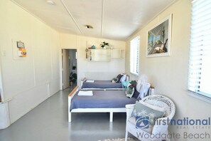 2 bedrooms, iron/ironing board, bed sheets