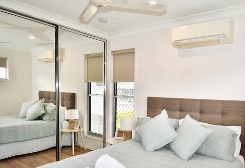 'Simplicity' Beach Side Town House 3