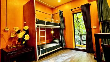 Cubrecamas, colchones Tempur-Pedic, wifi gratis y ropa de cama