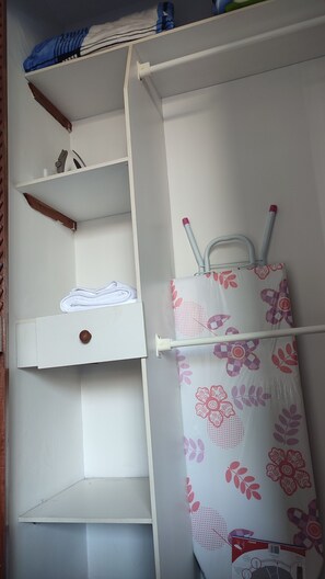 Interior - Charming apartment with WiFi in vibrant Medellín (Medellín)