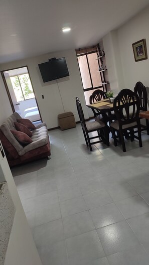 Interior - Charming apartment with WiFi in vibrant Medellín (Medellín)