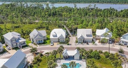 Large Home in the Heart of OB | Pool, Bike Trails, Beach Access | 3 Little Birds by Kaiser