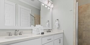 Shower, hair dryer, towels - Large Home in the Heart of OB | Pool, Bike Trails, Beach Access | 3 Little Birds by Kaiser (Orange Beach)