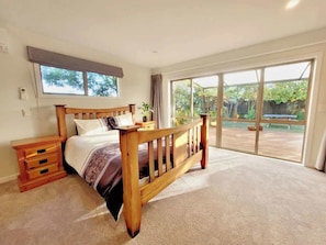 4 bedrooms, free WiFi