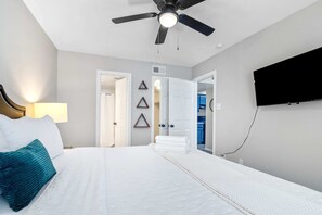 1 dormitorio, tabla de planchar con plancha, cuna de viaje y wifi